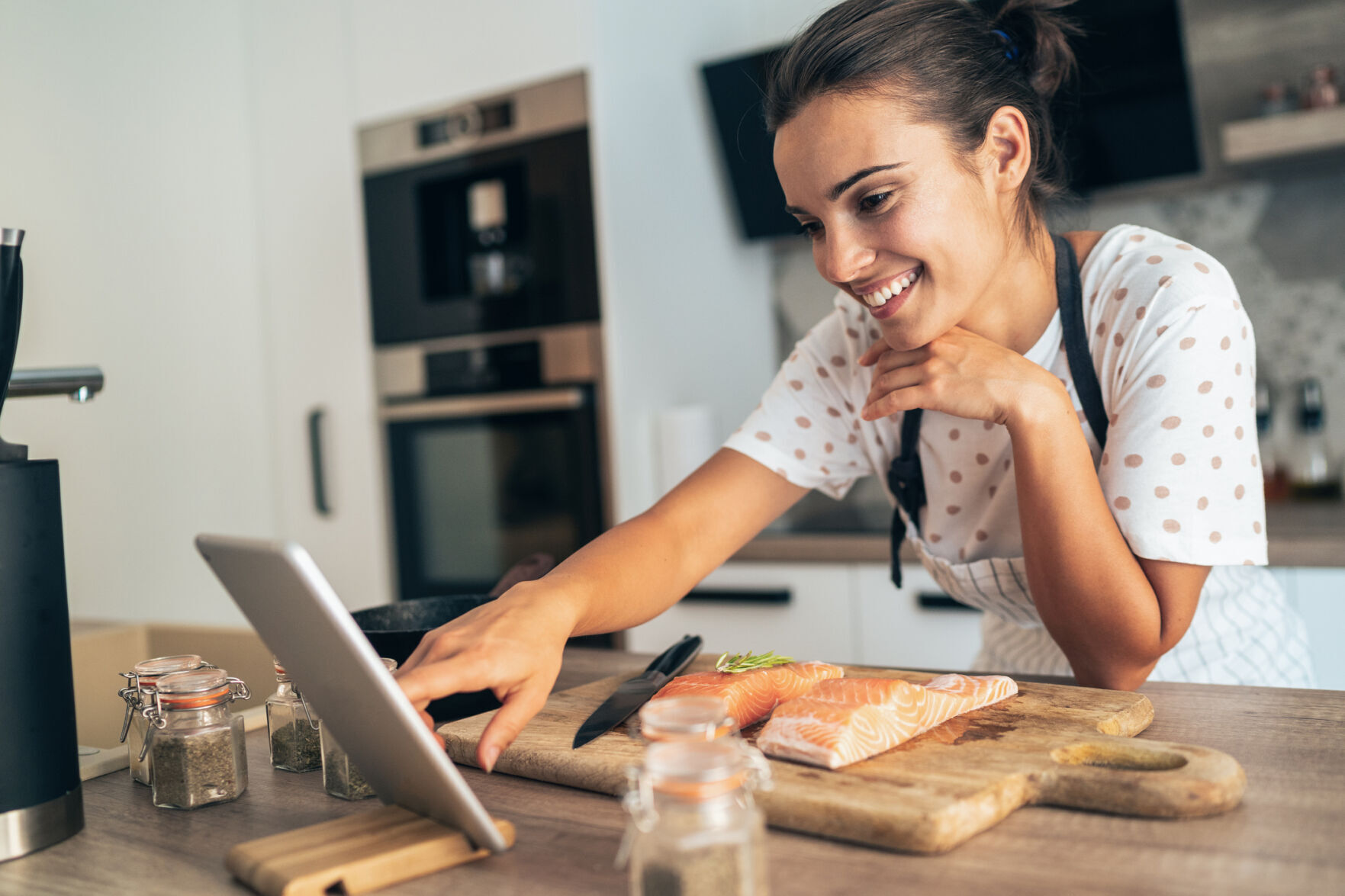 Get smart about how omega-3 fatty acids help your brain_HERO